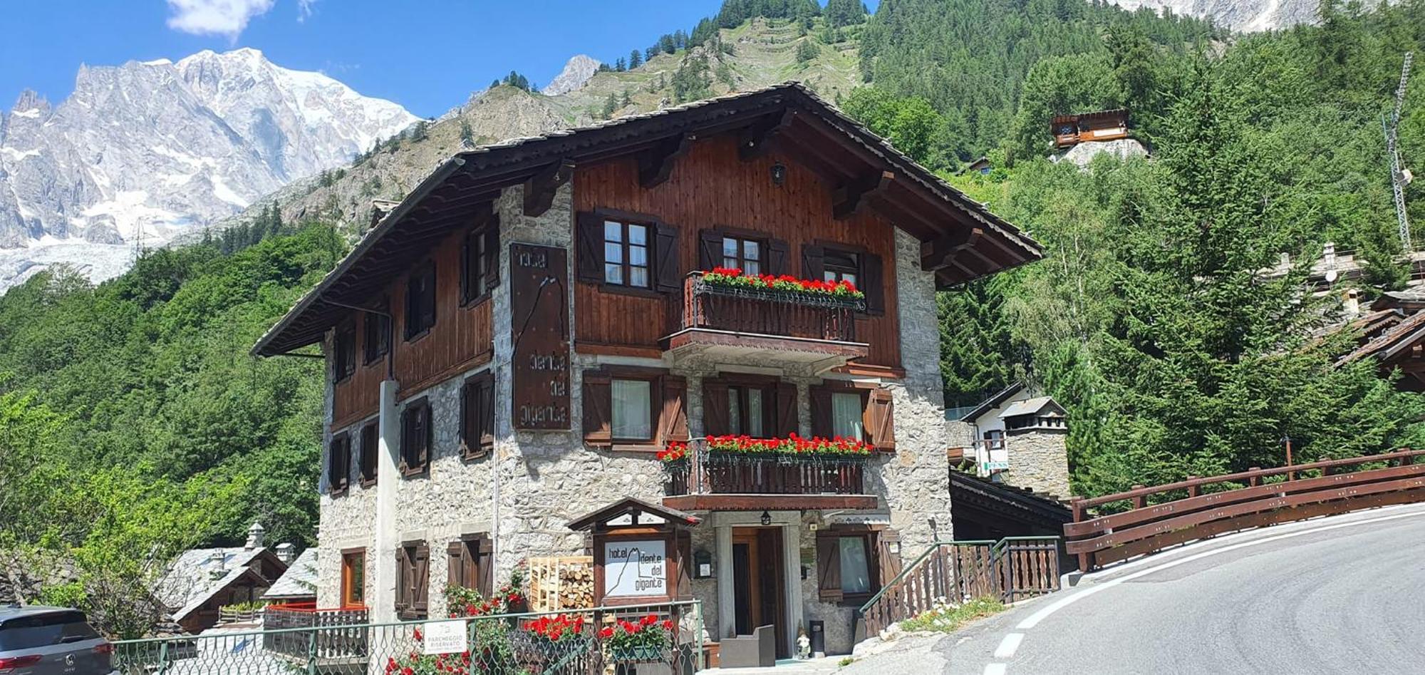 Hotel Dente Del Gigante Courmayeur Exteriér fotografie