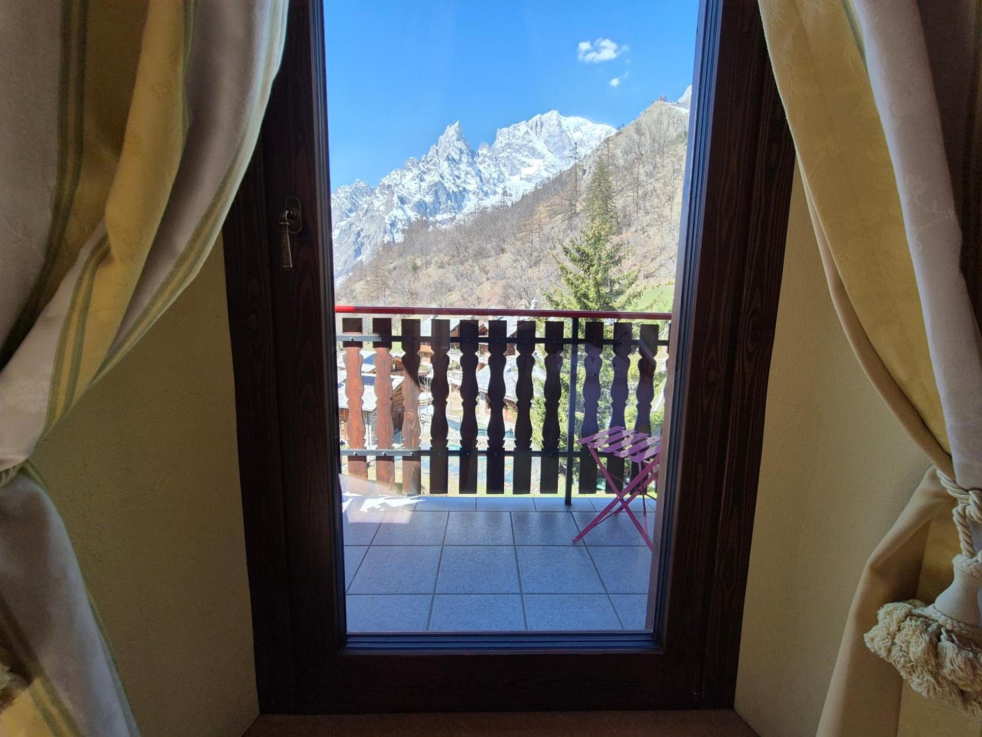 Hotel Dente Del Gigante Courmayeur Exteriér fotografie