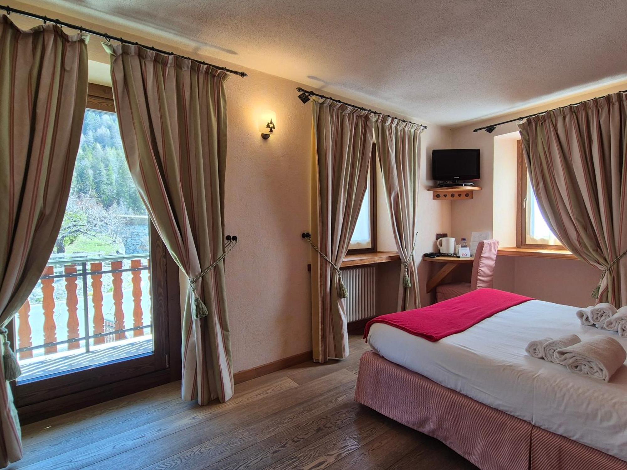 Hotel Dente Del Gigante Courmayeur Exteriér fotografie
