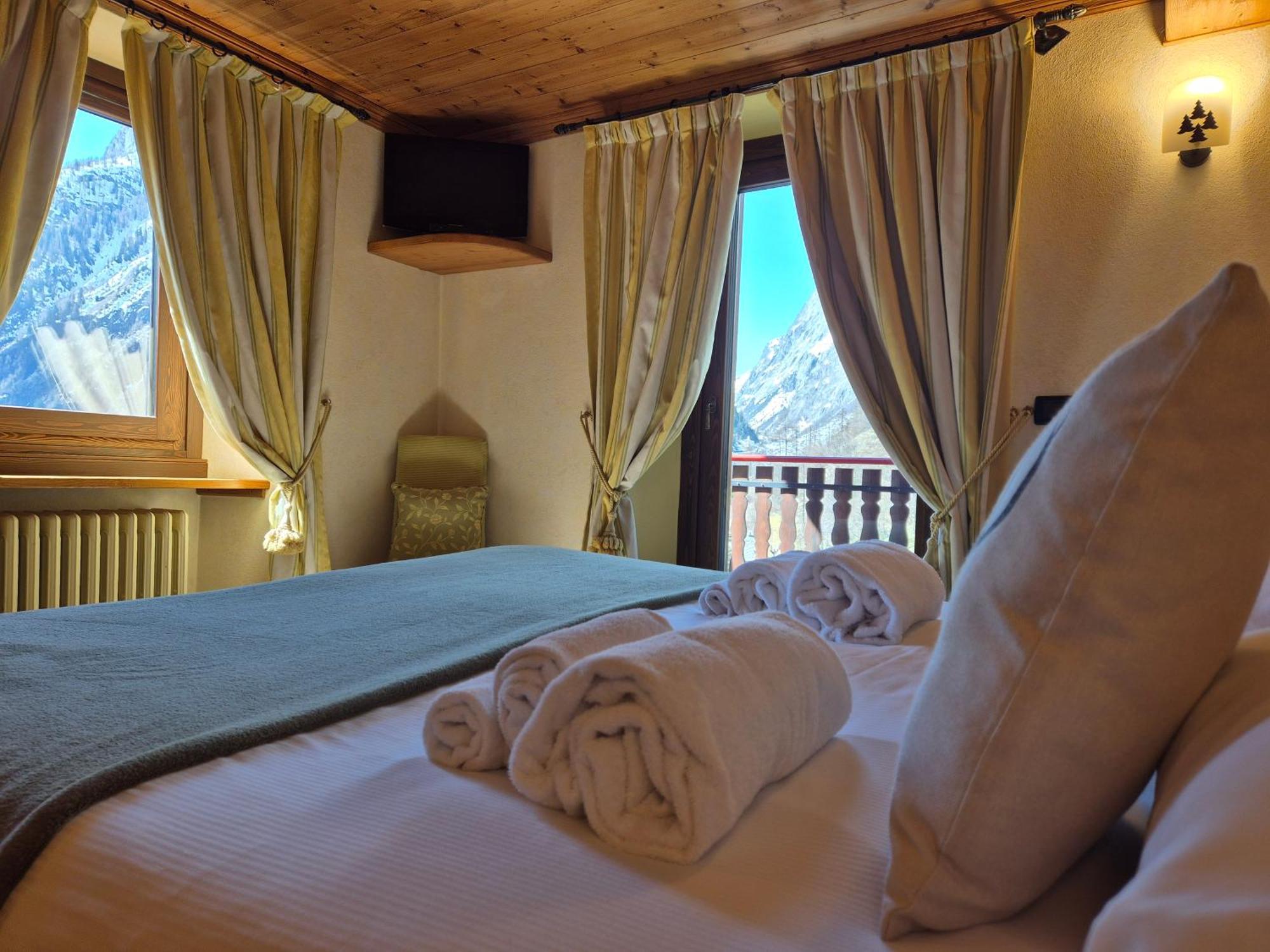Hotel Dente Del Gigante Courmayeur Exteriér fotografie